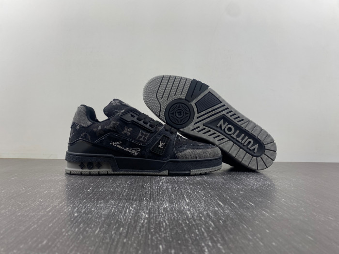 LOU1VTON trainer (EU47)