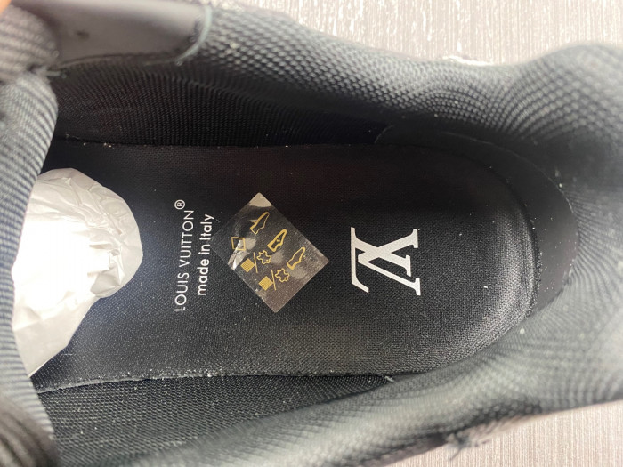 LOU1VTON trainer (EU47)