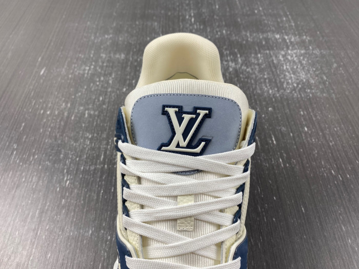 LOU1VTON trainer (EU47)