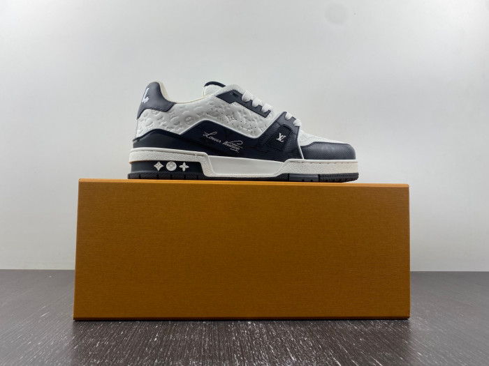 LOU1VTON trainer (EU47)