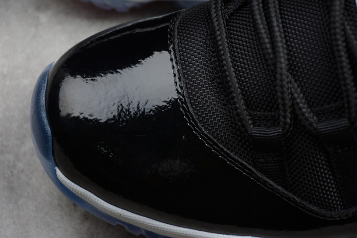 Air Jordan 11 Retro Low "Infrared 23" 528895-023